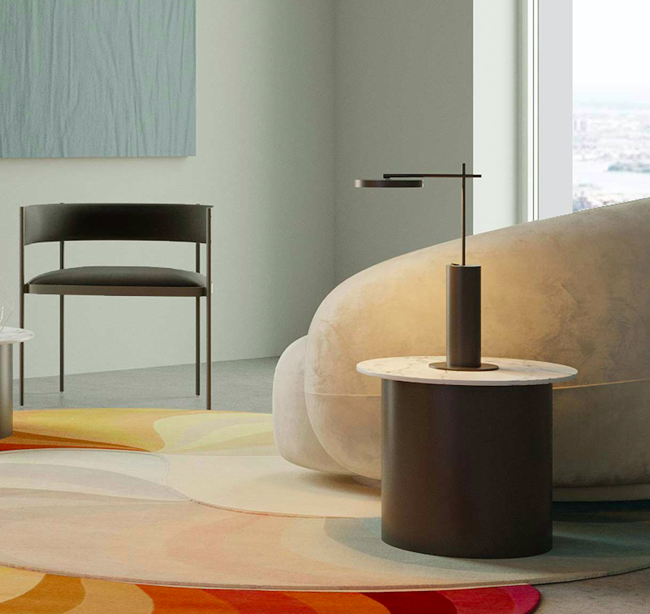 Lampka biurkowa LED Rafaela z regulowanym, płaskim kloszem