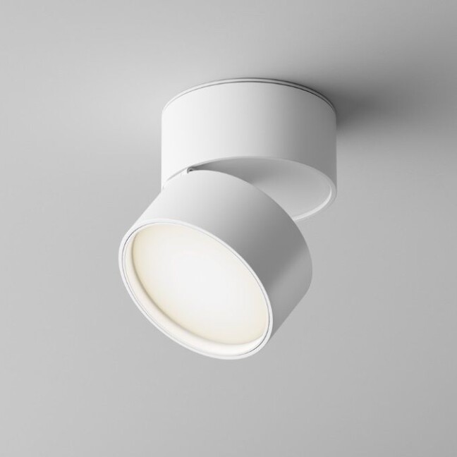 Regulowana sufitowa lampa tubowa Onda LED w kolorze białym, temperatura barwowa 3000K