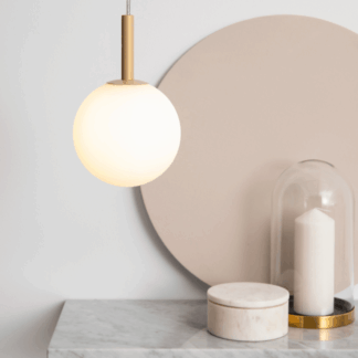 bezowa-mala-lampa-wiszaca-glowspire-szklana