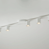 biala-lampa-sufitowa-na-szynie-zyon-5-podluzna