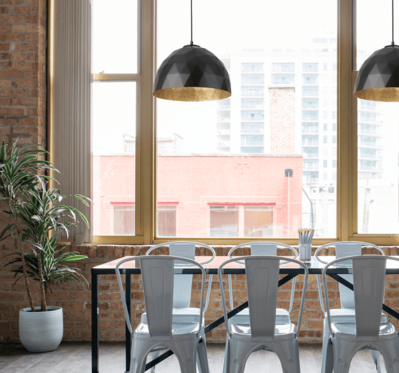 Czarna lampa wisząca nad stół Fjorska 35