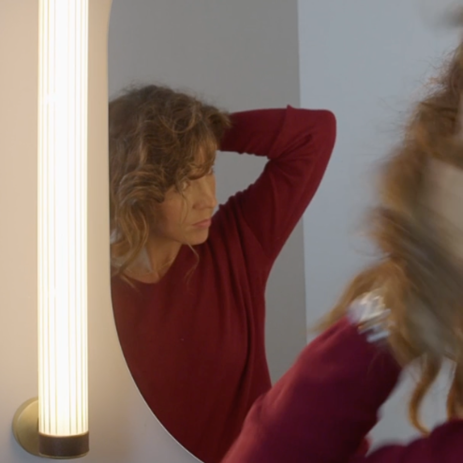 Złoty kinkiet Roseline 56 w podłużnym kształcie Robin IP44 z brązowymi pasami