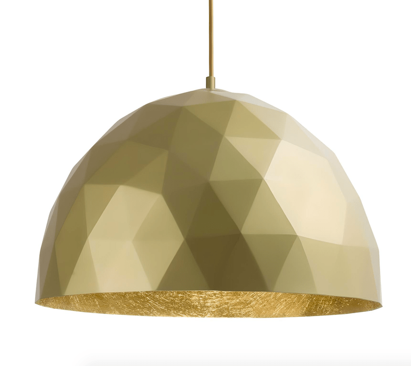 duza zlota wiszaca lampa fjorska 50 nad stol