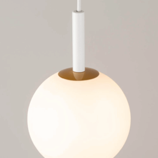 mala-lampa-wiszaca-z-kulistym-kloszem-glowspire-biala