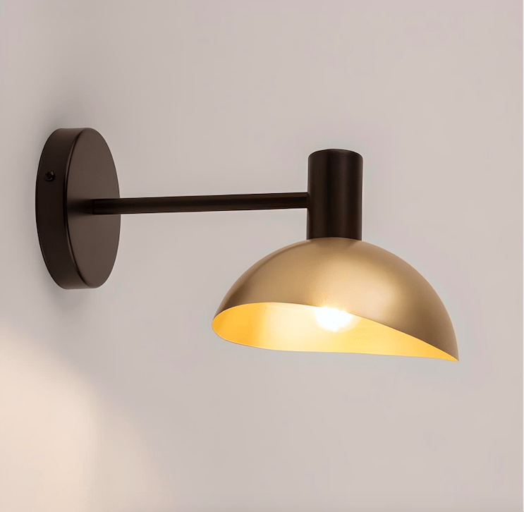 nowoczesny kinkiet skylim w czarno zlotym wykonczeniu o eleganckim designie 1