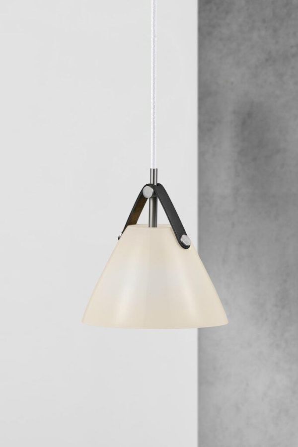 OUTLET Wisząca lampa Strap 16 w białym kolorze – DFTP Nordlux – szklany klosz