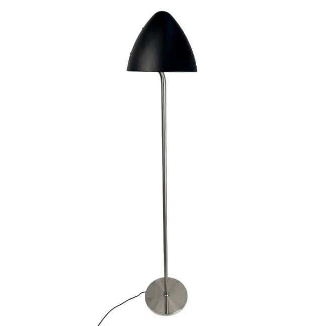 regulowany-srebrno-czarny-stojacy-model-lampy-oulu
