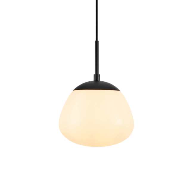 wiszaca-lampa-rise-18-o-nieregularnym-ksztalcie-czarna-z-bialym-szklem