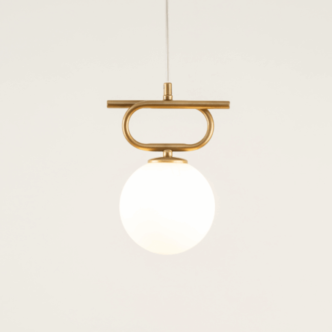 zlota-lampa-dekoracyjna-celesta-szklany-klosz