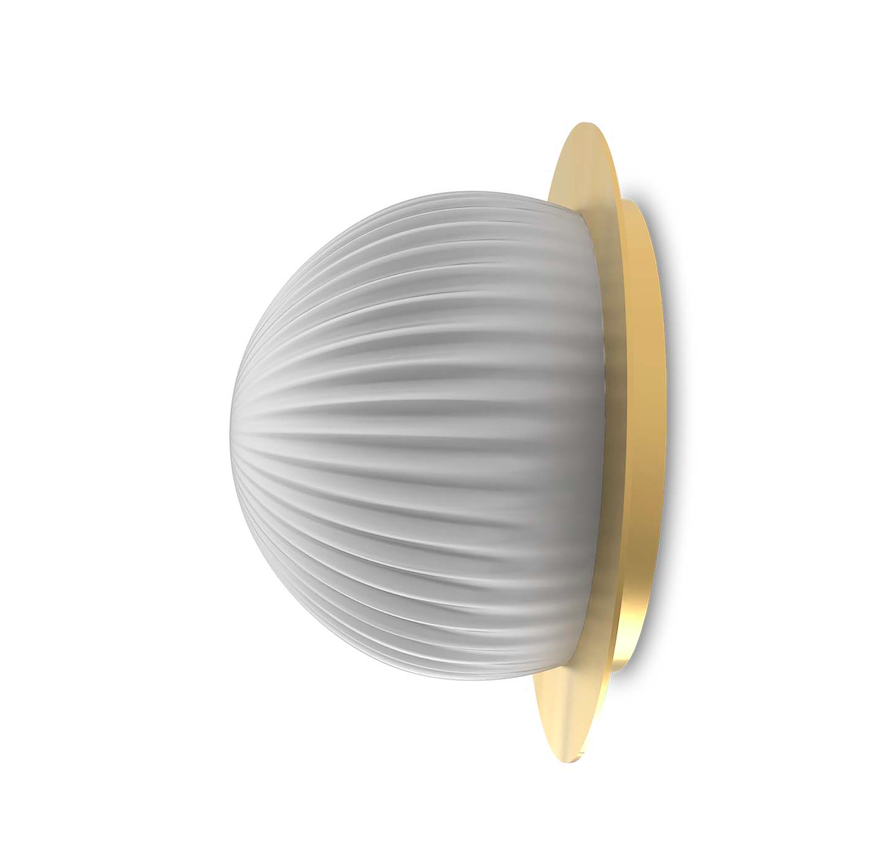 Elegancki kinkiet łazienkowy Roi w biało-złotej kolorystyce, idealny nad lustro