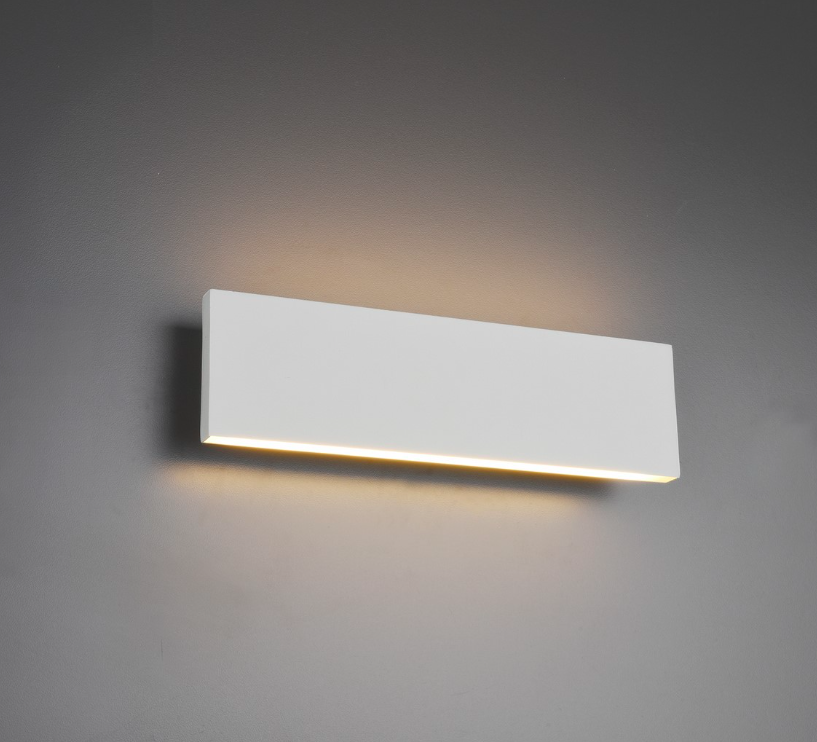 Nowoczesny biały kinkiet LED Concha o płaskim designie, idealny na schody