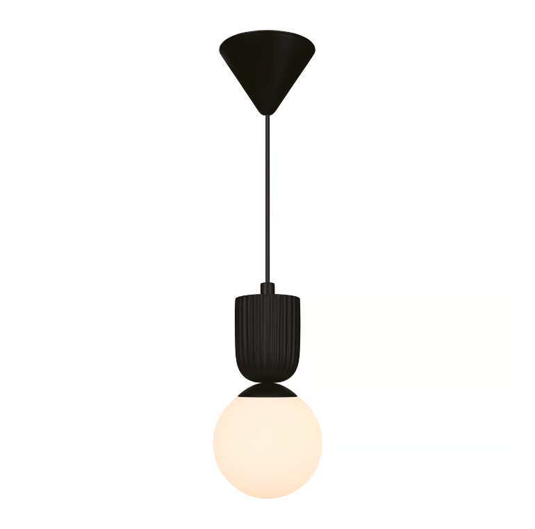 Nowoczesny ceramiczny wisiorek Sadie z 15-centymetrową szklaną kulką