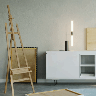 Czarna lampka stołowa Roos z pionowym, tubowym kloszem LED