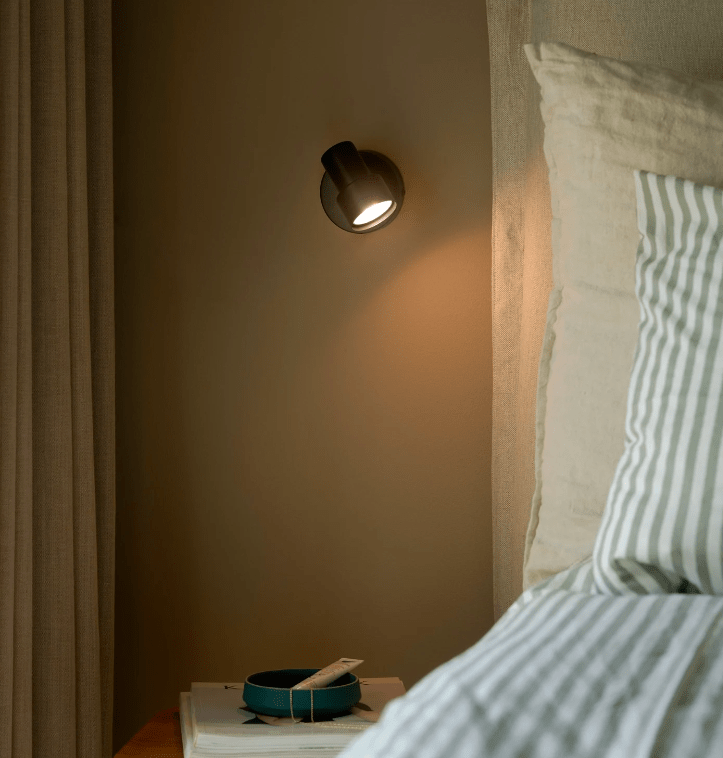 Ruchomy reflektor ścienny Boston w kolorze czarnym – regulowany kinkiet