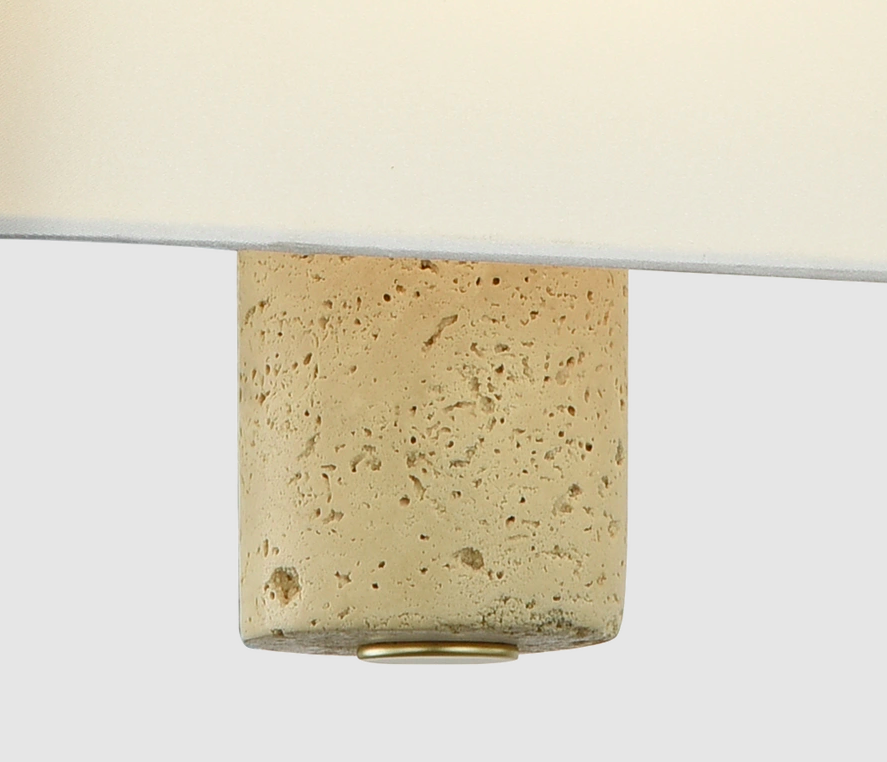 Kinkiet Hadley z beżowego marmuru i białym abażurem