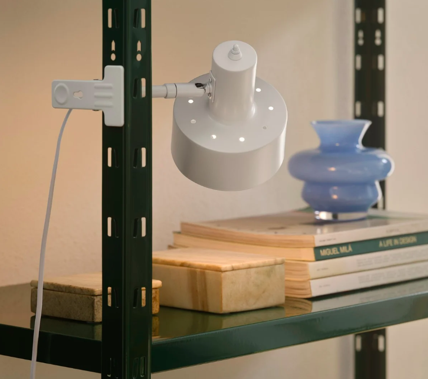 Regulowany kinkiet Matis z praktycznym klipsem zaciskowym