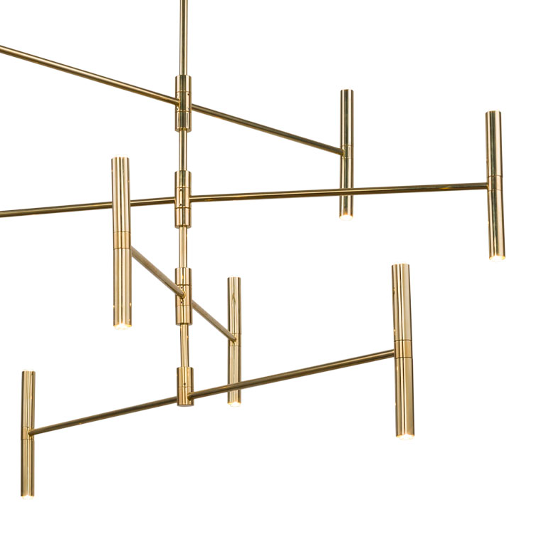 Nowoczesny mosiężny żyrandol Livi w formie złotych tub z regulowanymi ramionami