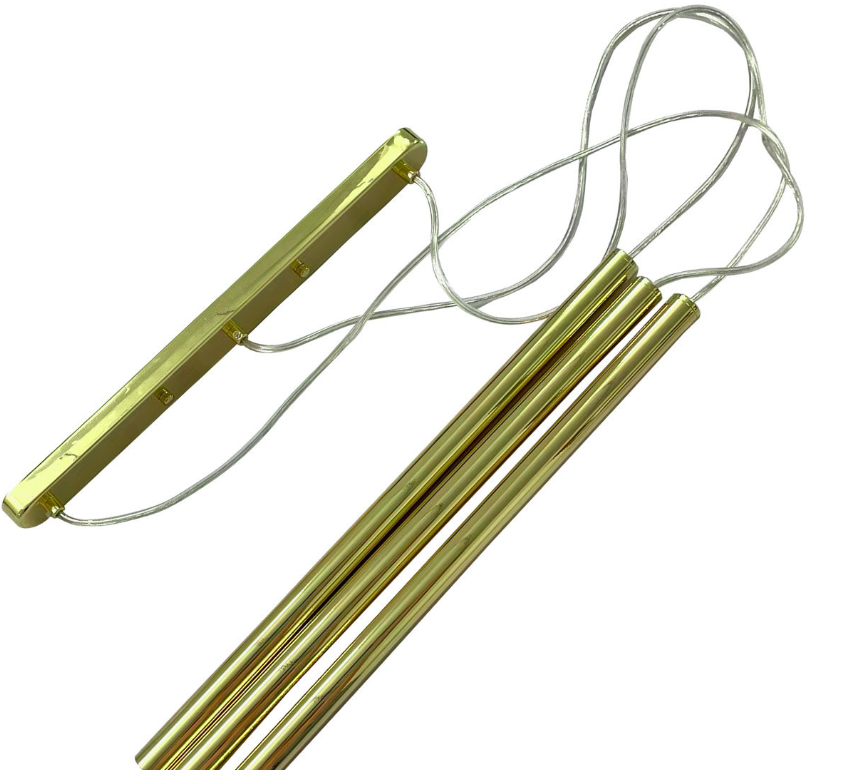 Elegancka złota lampa wisząca Lungo z trzema smukłymi rurkami