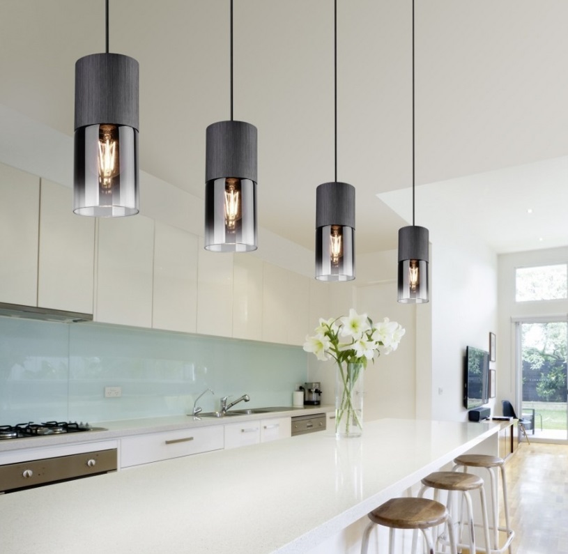 Elegancka wisząca lampa Robin z dymionego szkła