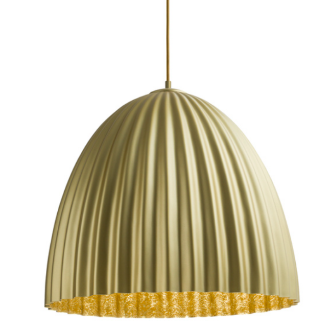 Duża złota lampa wisząca Faselia o falistej kopule