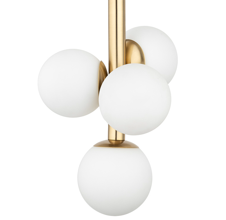 Elegancka złota lampa sufitowa Brassia 4 z kulistymi kloszami