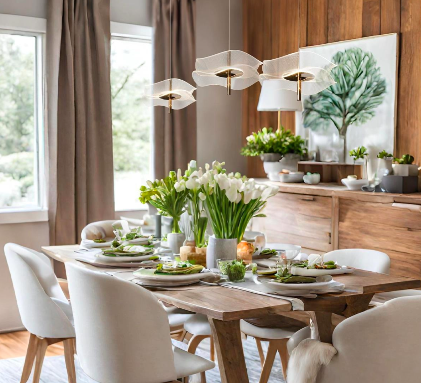 Złota wisząca lampa Mariposa z akrylowym kloszem