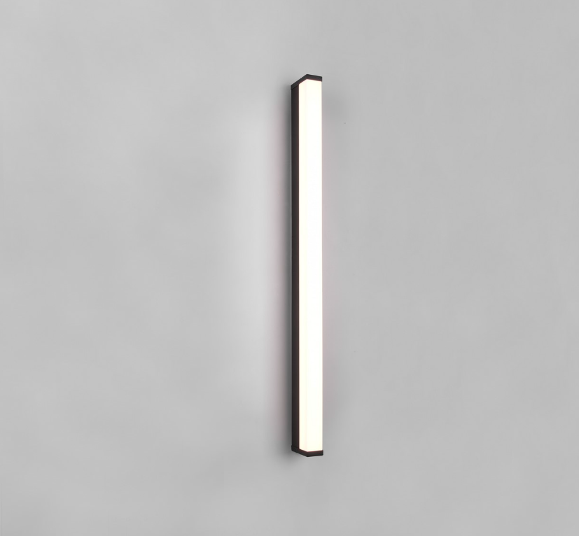 Czarny kinkiet łazienkowy Fabio LED o długości 80 cm i klasie szczelności IP44