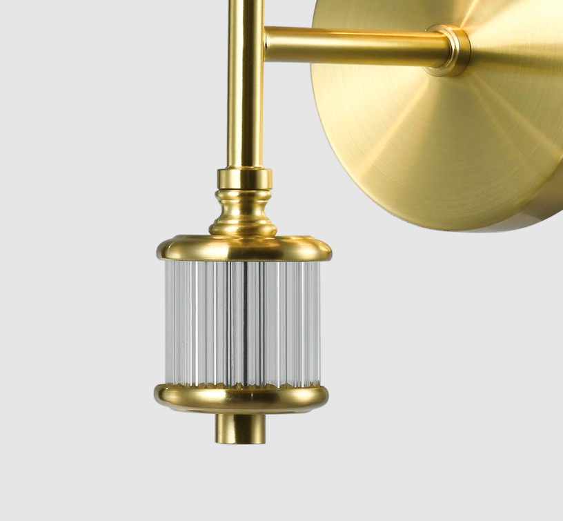 Elegancki złoty kinkiet Sutton z kryształowego szkła i abażurem