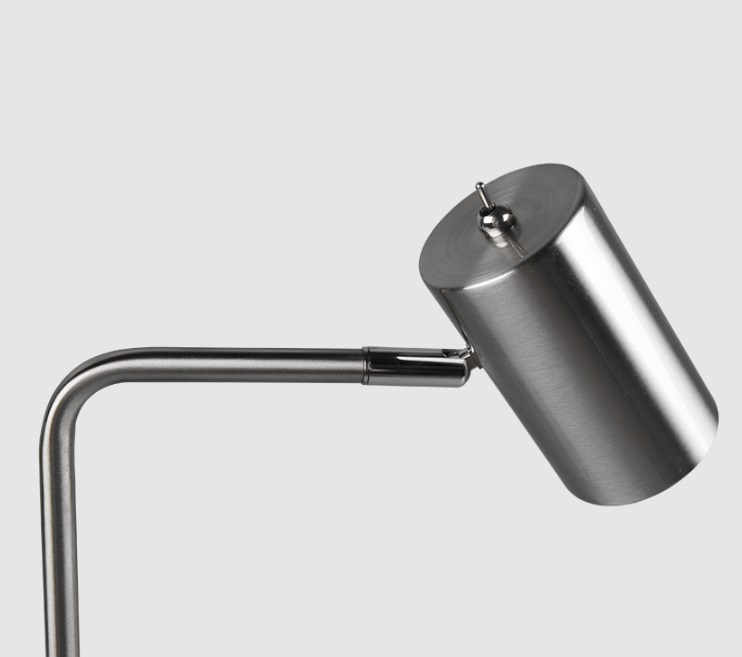 Srebrna, regulowana lampka nocna Marley do sypialni