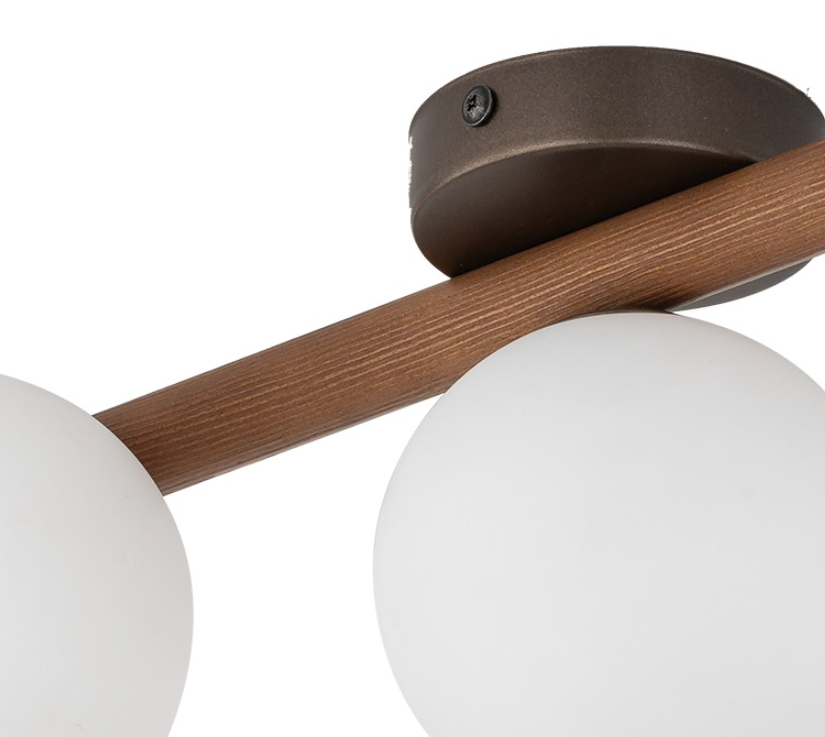 Trzyramienna lampa sufitowa Estera z drewna w kolorze orzecha