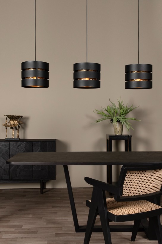 Lampa wisząca Rosas 3 w kolorze czarno-złotym z trzema punktami świetlnymi do zawieszenia nad stołem