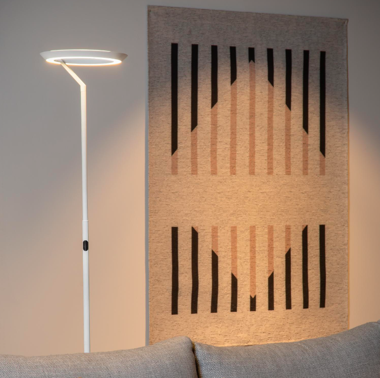 Nowoczesna biała lampa podłogowa Celeste z oświetleniem LED