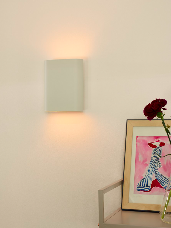 Płaski kinkiet Ovalis w białym kolorze do korytarza o owalnym kształcie