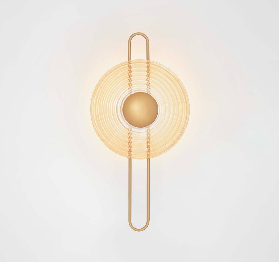 Stylowy kinkiet Calbelle w odcieniach złota i bursztynu