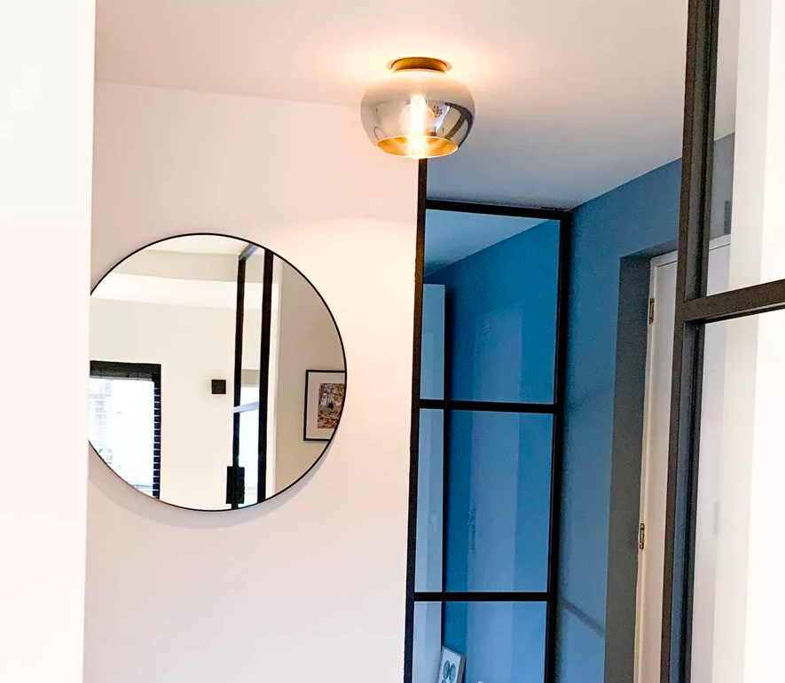 Stylowy plafon Judi ze szkła w kolorze dymionym