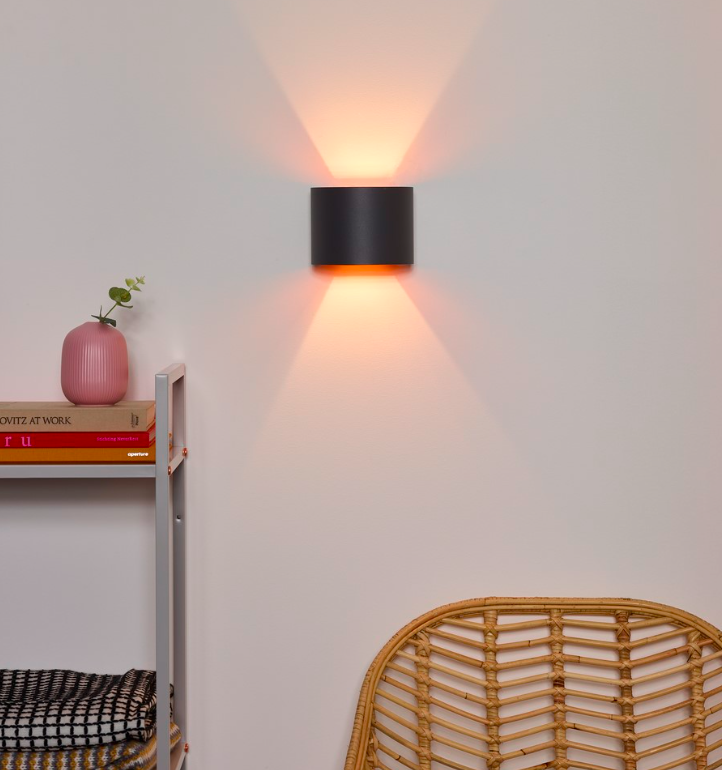 Dekoracyjny kinkiet XIO w kolorze grafitowym, o owalnym kształcie