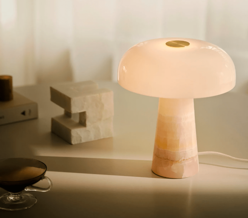 Mini lampka nocna Glossy z różowego marmuru – DFTP
