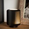 Kompaktowa czarna lampka nocna Turbin z aluminium