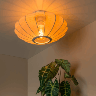 Corina – nowoczesna lampa sufitowa z beżowej, półprzezroczystej tkaniny