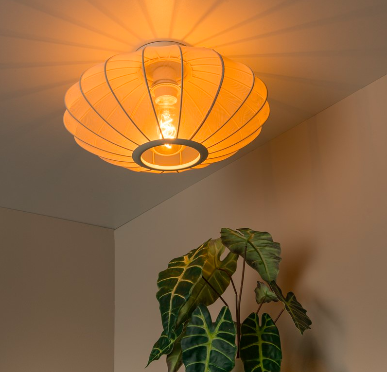 Corina – nowoczesna lampa sufitowa z beżowej, półprzezroczystej tkaniny