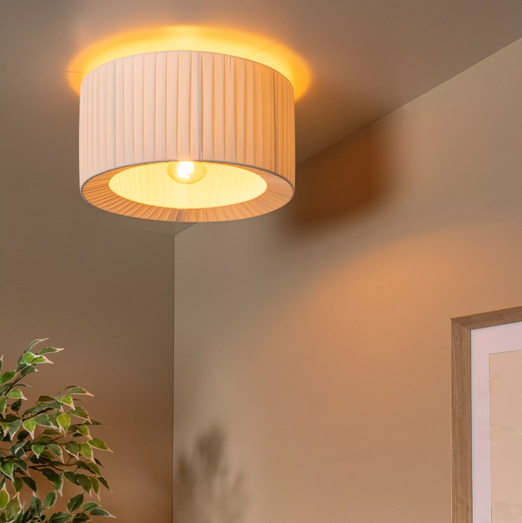 Plafon sufitowy Fold z białym plisowanym abażurem