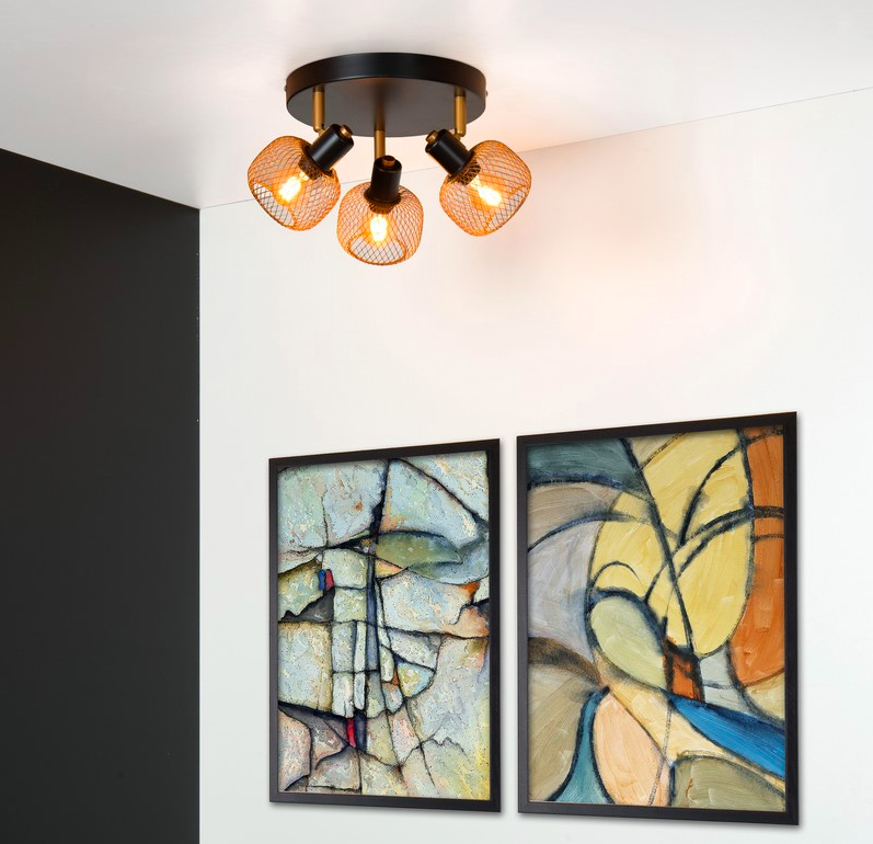 Lampa sufitowa Maren 3 z trzema złotymi, ażurowymi kloszami do kuchni