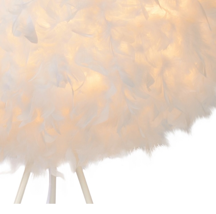 Biała lampa podłogowa w stylu skandynawskim z piór Goosy