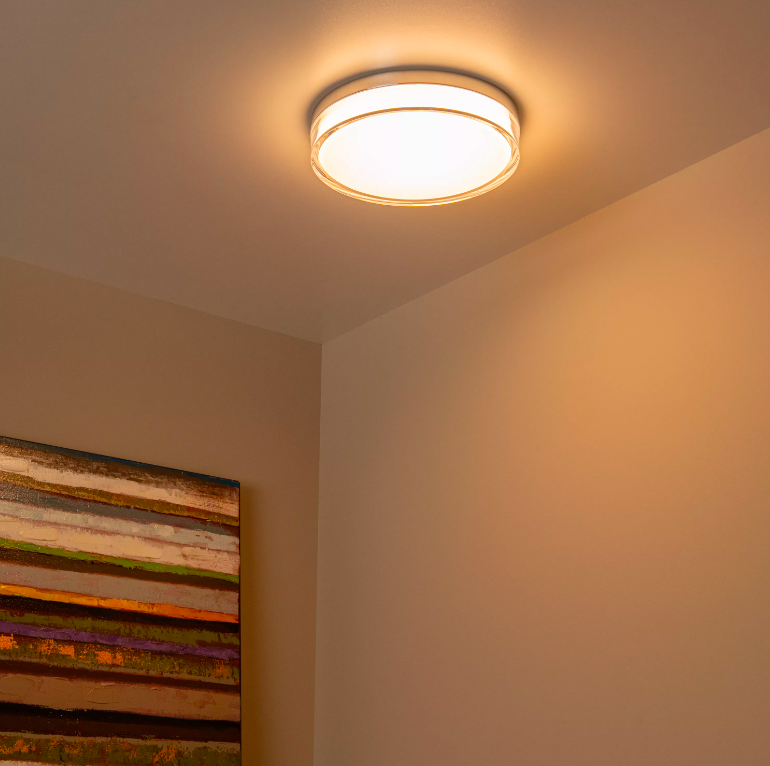 Lampa LED Plano 28 w kolorze srebrnym z przeźroczystym kloszem akrylowym do łazienki IP44