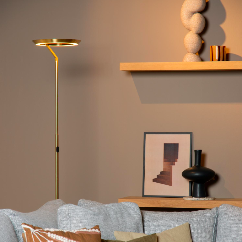 Lampa podłogowa Celeste w złotym wykończeniu z pierścieniem LED