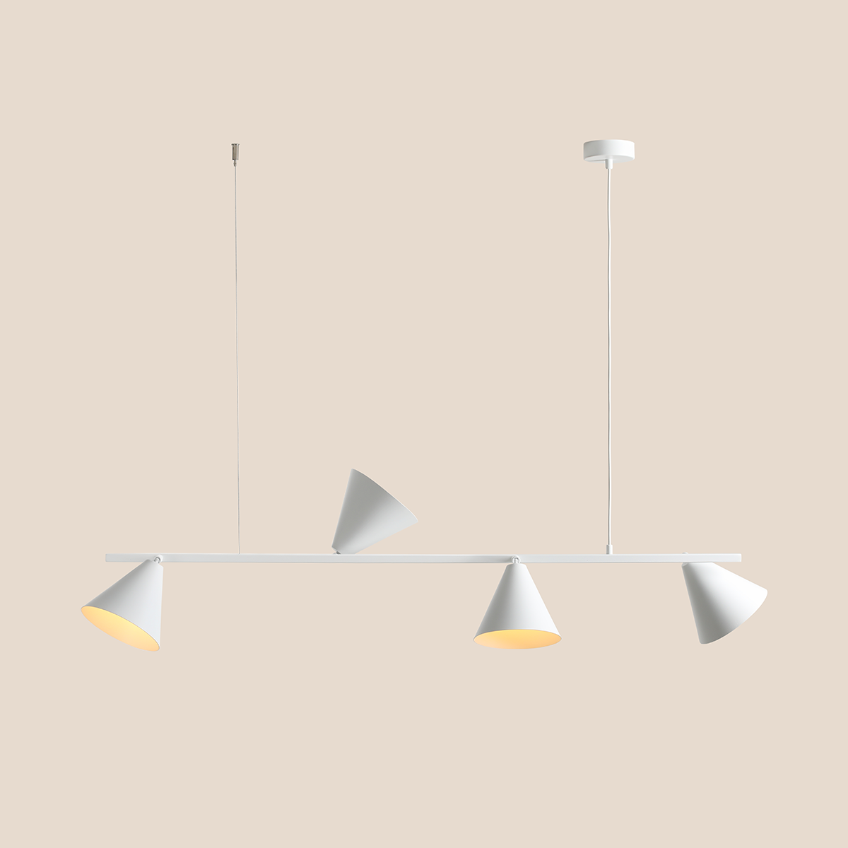 podluzna lampa wiszaca klosze biale stozki