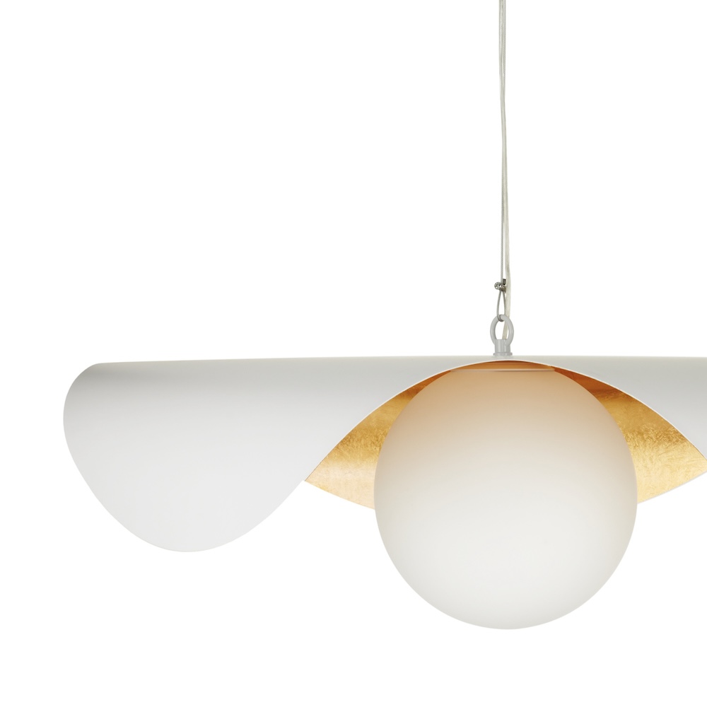 Wisząca lampa Enzo 60 w eleganckim biało-złotym wykończeniu ze szklanym mlecznym kloszem