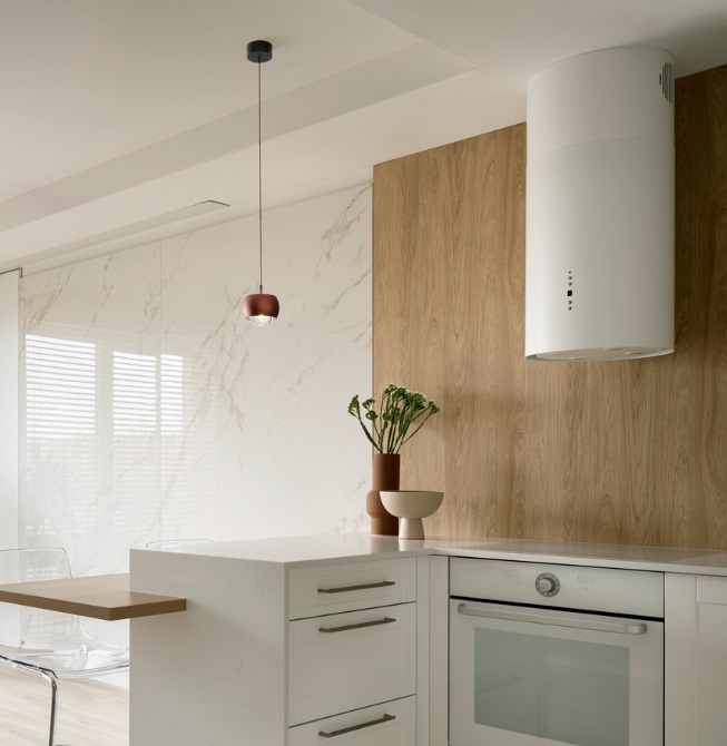 Lampa wisząca Softlin w kolorze brązowym – mała kula LED