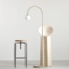 Elegancka beżowa lampa stojąca Una w kształcie łuku