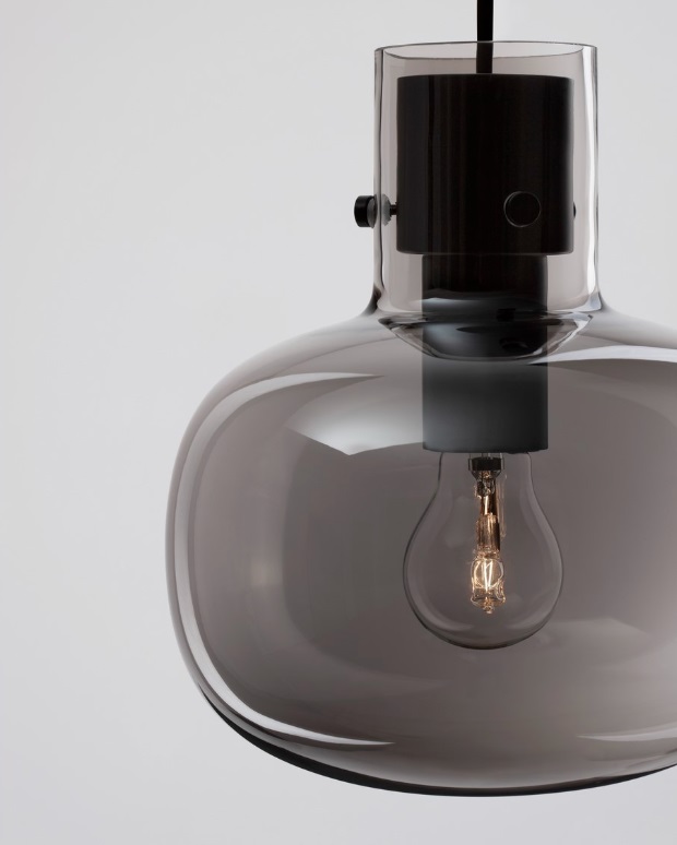 Lampa wisząca Mellu 22 ze szklanym, przydymionym kloszem